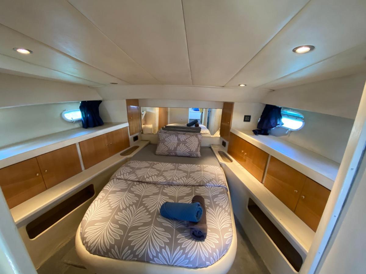 - Divali - Duerme En Un Confortable Yate En Barcelona Ξενοδοχείο Sant Adria de Besos Εξωτερικό φωτογραφία