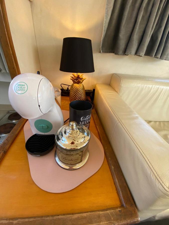 - Divali - Duerme En Un Confortable Yate En Barcelona Ξενοδοχείο Sant Adria de Besos Εξωτερικό φωτογραφία